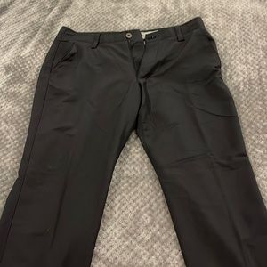 Black 36X32 under armor golf pants.